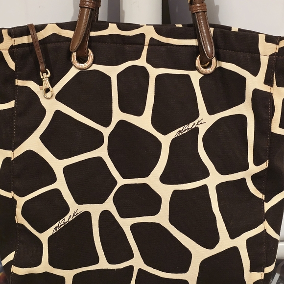Michael Kors Giraffe Print Brown & Cream Canvas Tote Shoulder Bag Handbag - Picture 10 of 16
